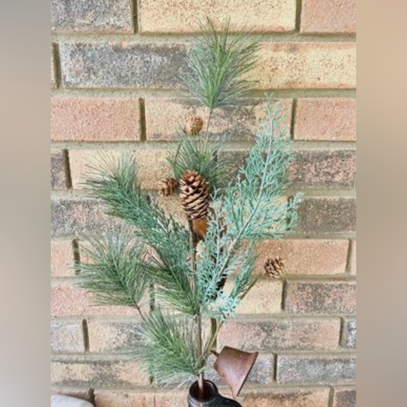 *Icy Pine & Rusty Bell Branch - Picture 6 of 10